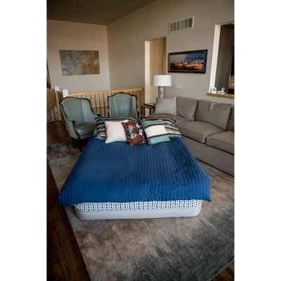 Insta-Bed 18" Pillow Top Air Mattress With Neverflat Pump - Queen 5 Insta-Bed 18" Pillow Top Air Mattress With Neverflat Pump - Queen - Image 3